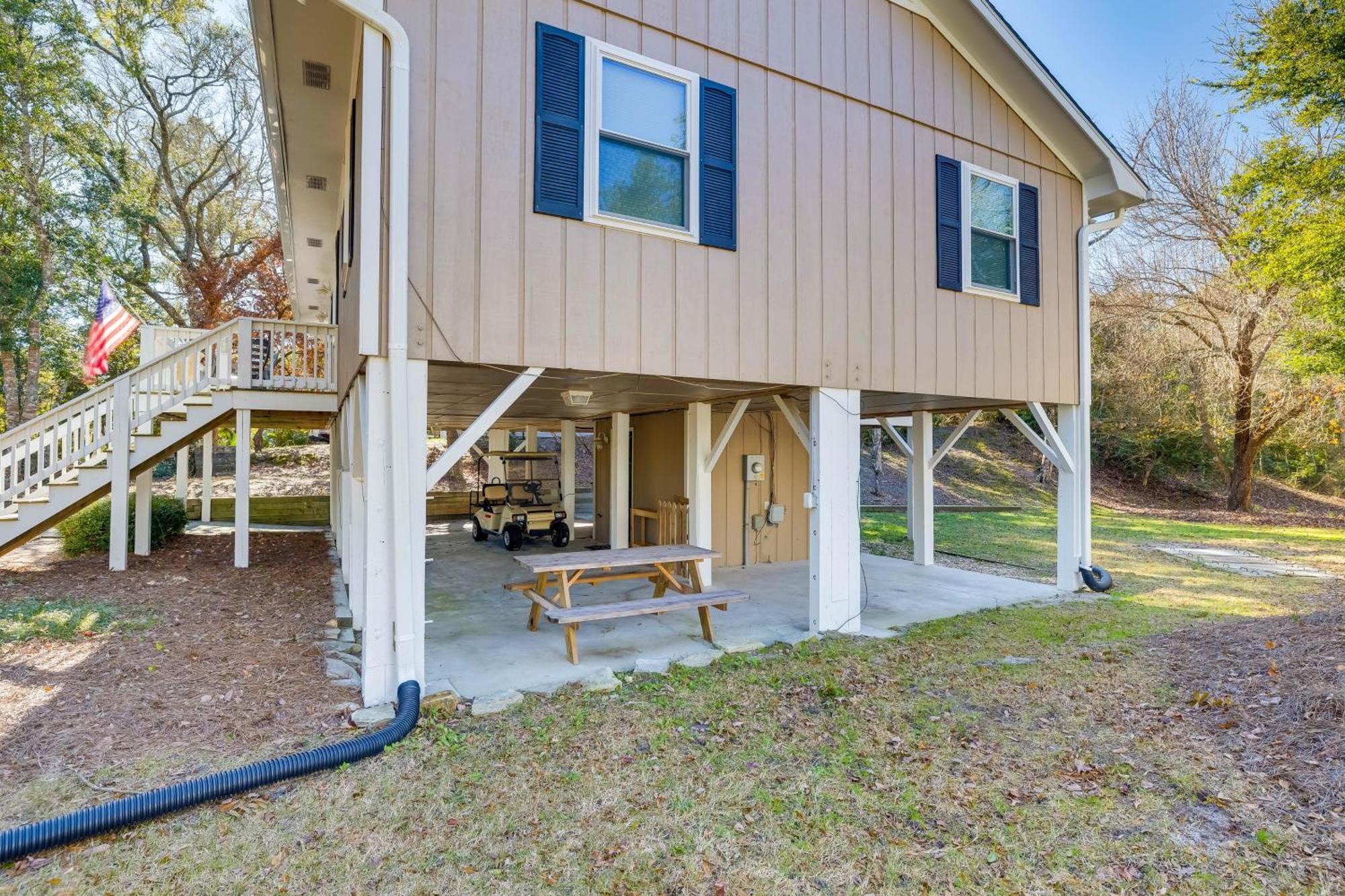 Lovely Emerald Isle Home, Walk To Beach! Kültér fotó